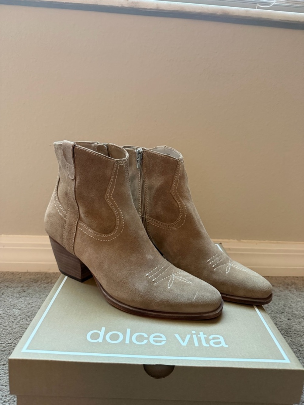 Dolce Vita Silma Truffle Suede Western Ankle Boots Women’s Size 10